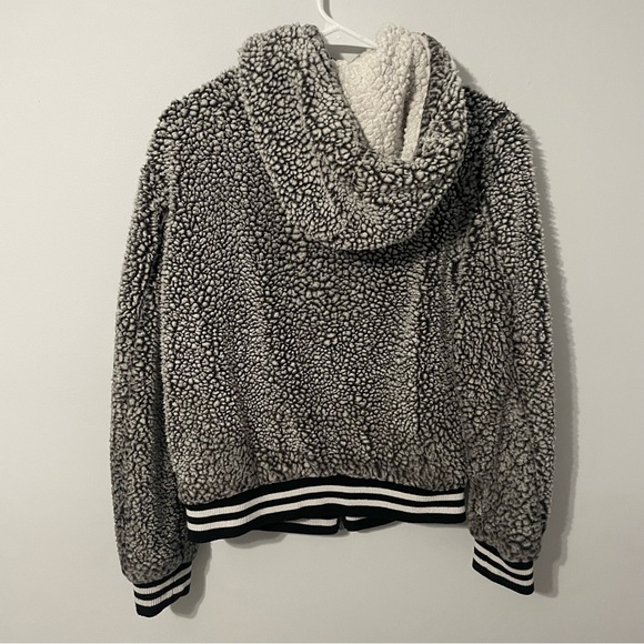 Gray Fluffy Jacket Hoodie - Picture 2 of 3